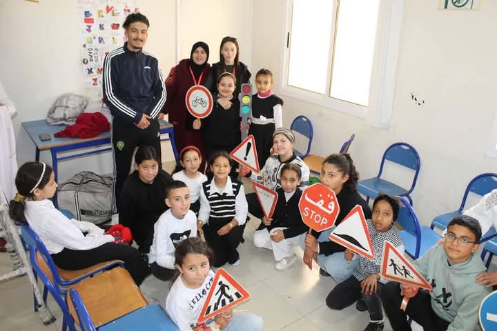 دار الشباب الدريوش تحتضن صبحية بهلوانية بمناسبة اليوم الوطني للسلامة الطرقية دار الشباب الدريوش تحتضن صبحية بهلوانية بمناسبة اليوم الوطني للسلامة الطرقية