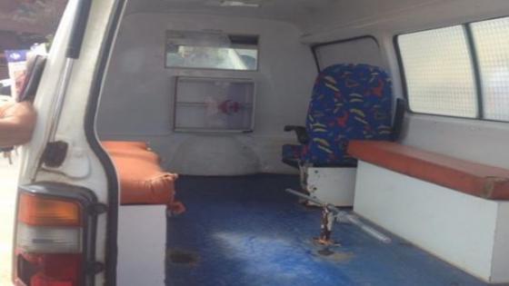 إمرأة تلد في سيارة الإسعاف بعد رفض مركز صحي ومستشفى استقبالها