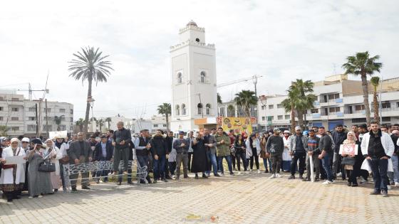 أساتذة “التعاقد” في تصريحات غاضبة وجريئة من الناظور.. نتصدى لهجمة شرسة تستهدف ضرب جيوب المغاربة