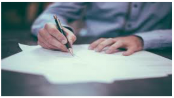 أستاذ بثانوية بن الطيب يحمل مسؤولية التصحيح للمديريات الاقليمية والاكاديمية الجهوية بسبب مهازل التصحيح