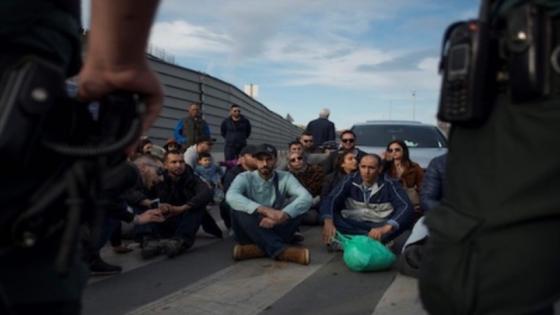 مغاربة عالقون بالخارج يتجهون نحو التصعيد للرجوع إلى الوطن