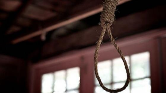 حبل حول العنق ينهي حياة قاصر