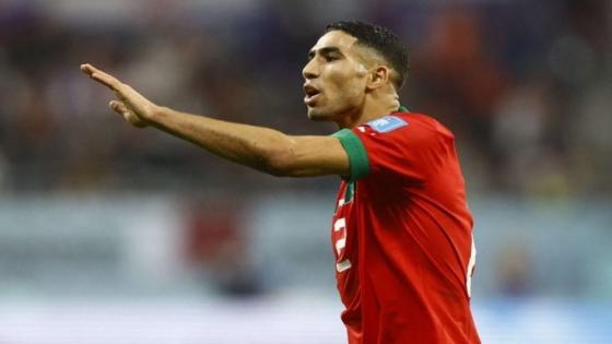 حكيمي يوضح ما جرى بينه وبين رئيس الإتحاد الدولي لكرة القدم