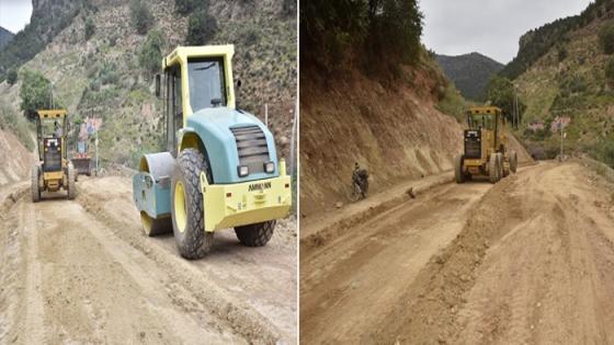 بالفيديو: مجلس الشرق ينجز طريقا لتسهيل حركة الساكنة