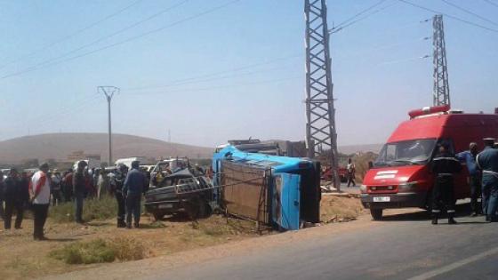 بالصور: قتيل وجريحان في حادثة سير