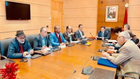 وزارة التربية الوطنية تتفق مع النقابات على تعديل مرسوم المتصرف التربوي