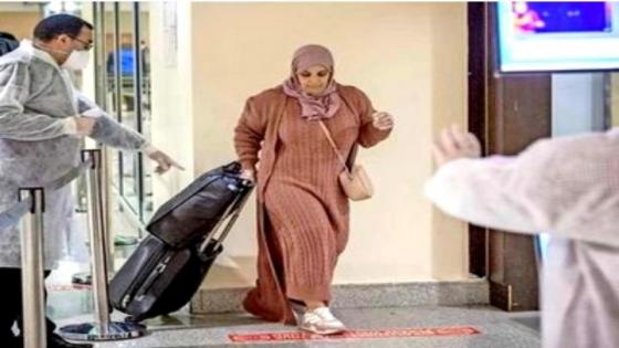 ضمنهم عدد من أبناء الريف.. استقبال حار للعالقين بالمغرب بسبب كورونا في مطار أمستردام الهولندي