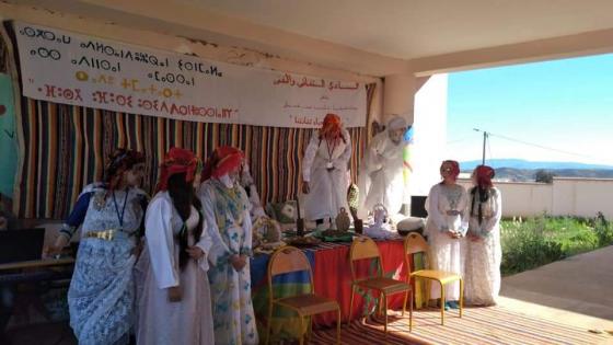 تلاميذ ثانوية الكندي ينظمون يوما ثقافيا متميزا