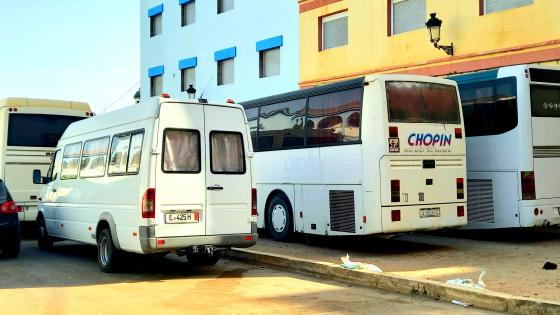 جمعية أنوال توفر حافلة لنقل الطلبة الذين سيجتازون الامتحانات لولوج التكوينات في الطب والصيدلة وطب الأسنان بالناظور