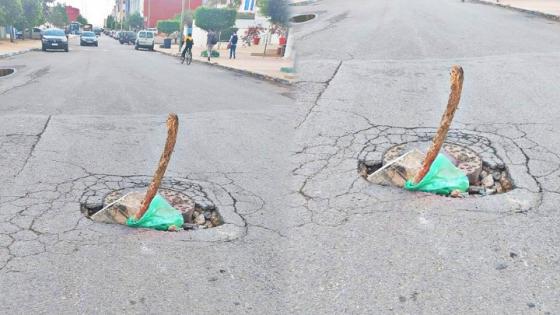 بالوعات الصرف الصحي بسلوان .. روائح نتنة تزكم الأنوف وعرقلة للسير العادي