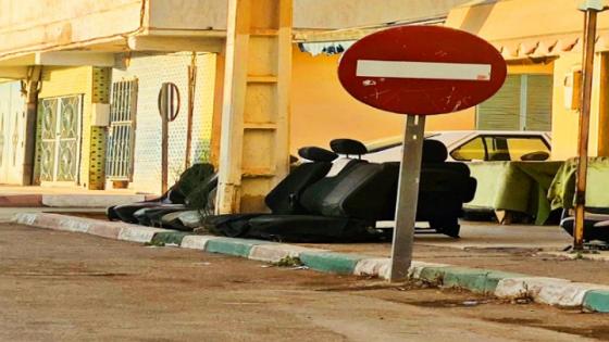 علامة مرورية تخلق جدلا وسخرية ببن الطيب