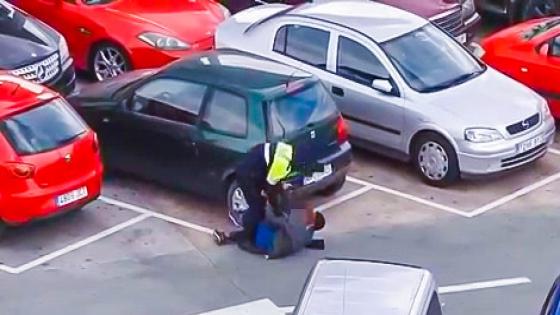 حارس أمن بموقف للسيارات بميناء مليلية يشبع “حراك” قاصراً ضربا وهيئات حقوقية تدخل على الخط