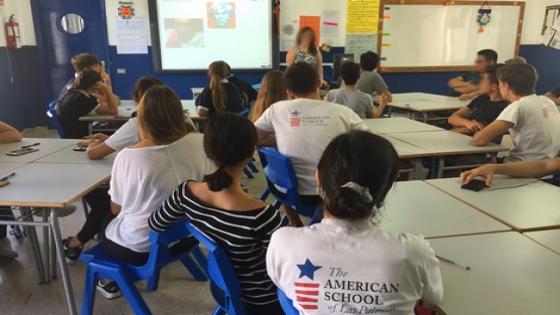 معلمة أمريكية تبعث صور تلميذة عارية إلى المغرب