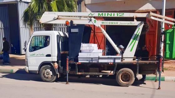 جماعة بن الطيب تعزز الإنارة العمومية استعدادا لشهر رمضان