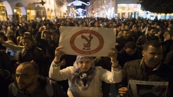 الأساتذة المتعاقدون يمددون إضرابهم للأسبوع الخامس