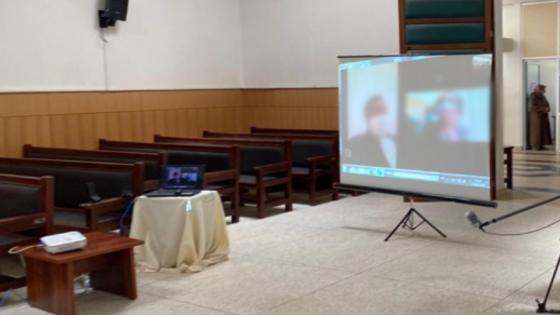 محكمة وادي زم الابتدائية تعقد أول “جلسة عن بعد”