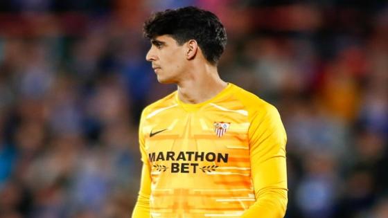 بونو يتعرض لإصابة في مباراة فريقه أمام فياريال وتخوف من غيابه عن معسكر “الأسود”