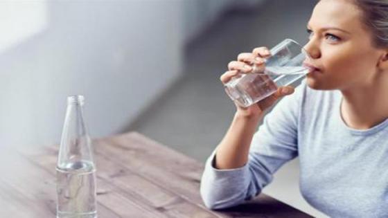 عدم الرغبة في شرب الماء مؤشر على مشاكل في جسمك!