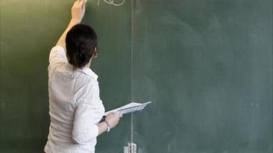 أستاذة تزوجت من تلميذها الذي يصغرها بسنوات تخلق ضجة واسعة بالمغرب