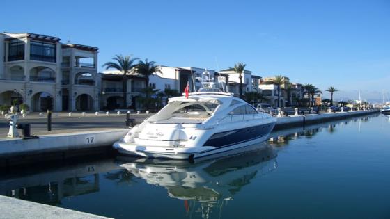 استنفار أمني “بمارينا سمير” بعد الإعتداء على نجل مسؤول بالداخلية من طرف أعضاء “مافيا” المخدرات